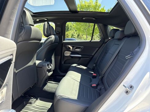 New 2025 Mercedes-Benz GLC 350e 4MATIC image 14