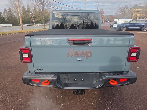 Used 2024 Jeep Gladiator Mojave image 4