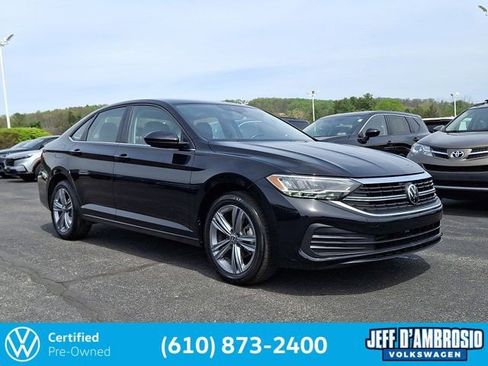 Certified 2024 Volkswagen Jetta SE w/ Black Wheel Package image 1