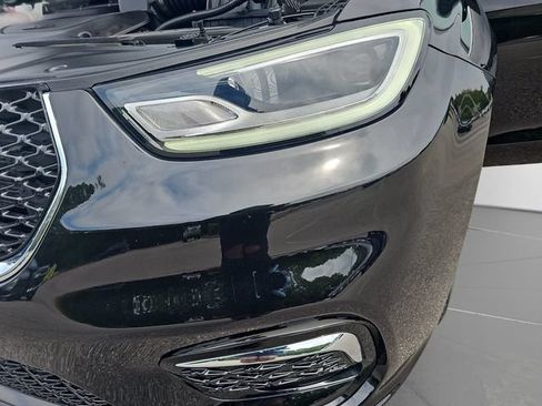 Used 2026 Chrysler Pacifica Limited FWD image 27