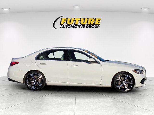 Used 2025 Mercedes-Benz C 300 Sedan image 4