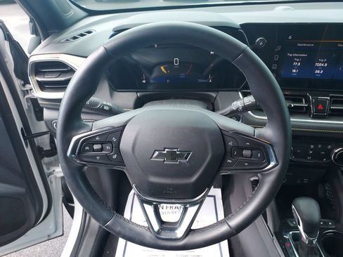 Used 2025 Chevrolet TrailBlazer ACTIV FWD image 17