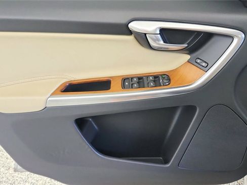 Used 2017 Volvo XC60 T5 Inscription w/ Preferred Option Package AWD/4WD image 33
