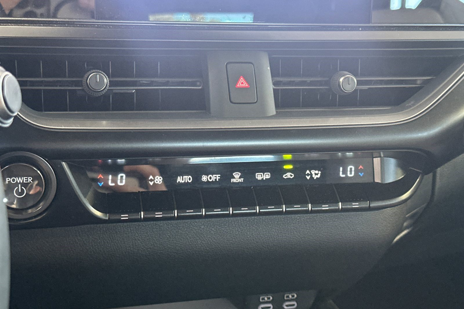 Certified 2025 Lexus UX 300h FWD w/ Accessory Package (Z2) image 25