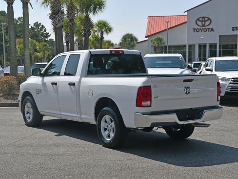 Used 2024 RAM 1500 Classic SLT image 3