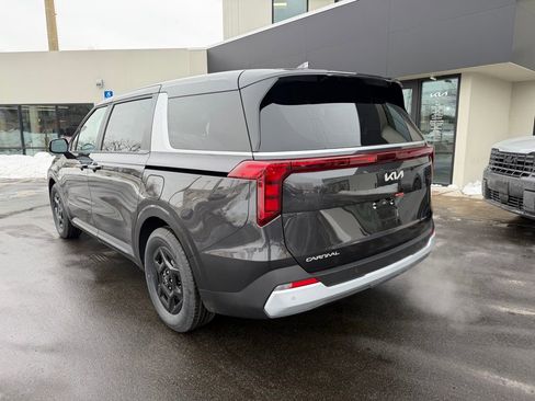 New 2026 Kia Carnival LX FWD image 8
