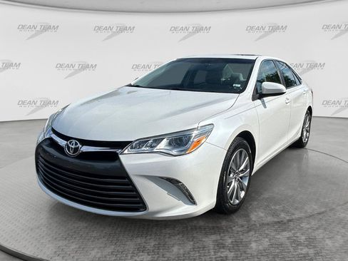 Used 2017 Toyota Camry XLE FWD image 21