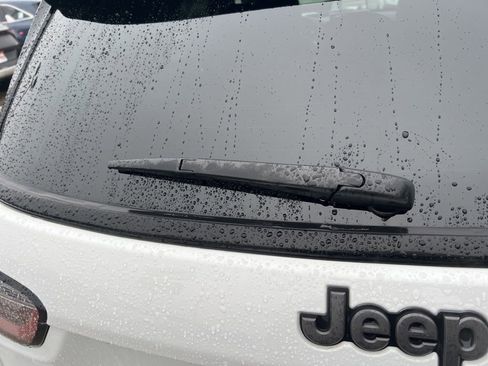 Used 2025 Jeep Compass Limited w/ High Altitude Package image 34