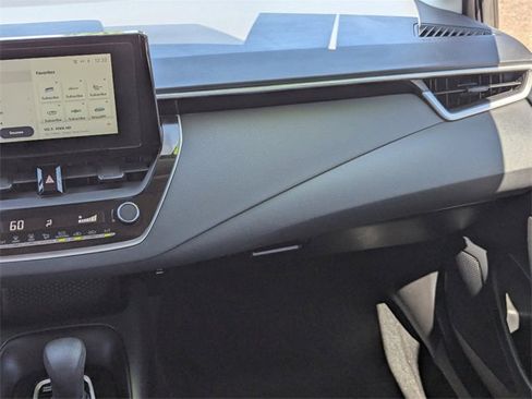 Used 2023 Toyota Corolla Hybrid Sedan image 17