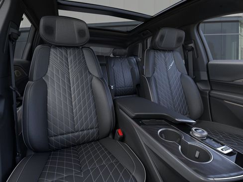 New 2026 Cadillac Lyriq V w/ LPO, Floor Liner Package image 17
