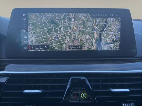 Used 2018 BMW 530i xDrive image 25