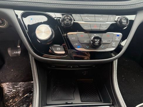 New 2026 Chrysler Pacifica Limited image 15