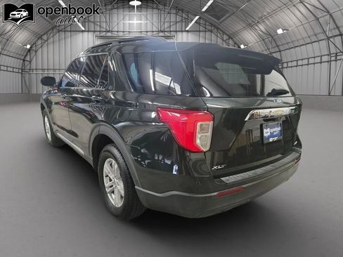 Used 2022 Ford Explorer XLT AWD/4WD image 7
