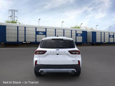 New 2025 Ford Escape SE w/ PHEV Premium Package FWD image 5