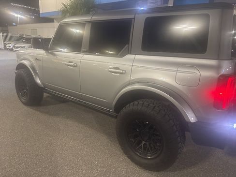 Used 2024 Ford Bronco Outer Banks image 4