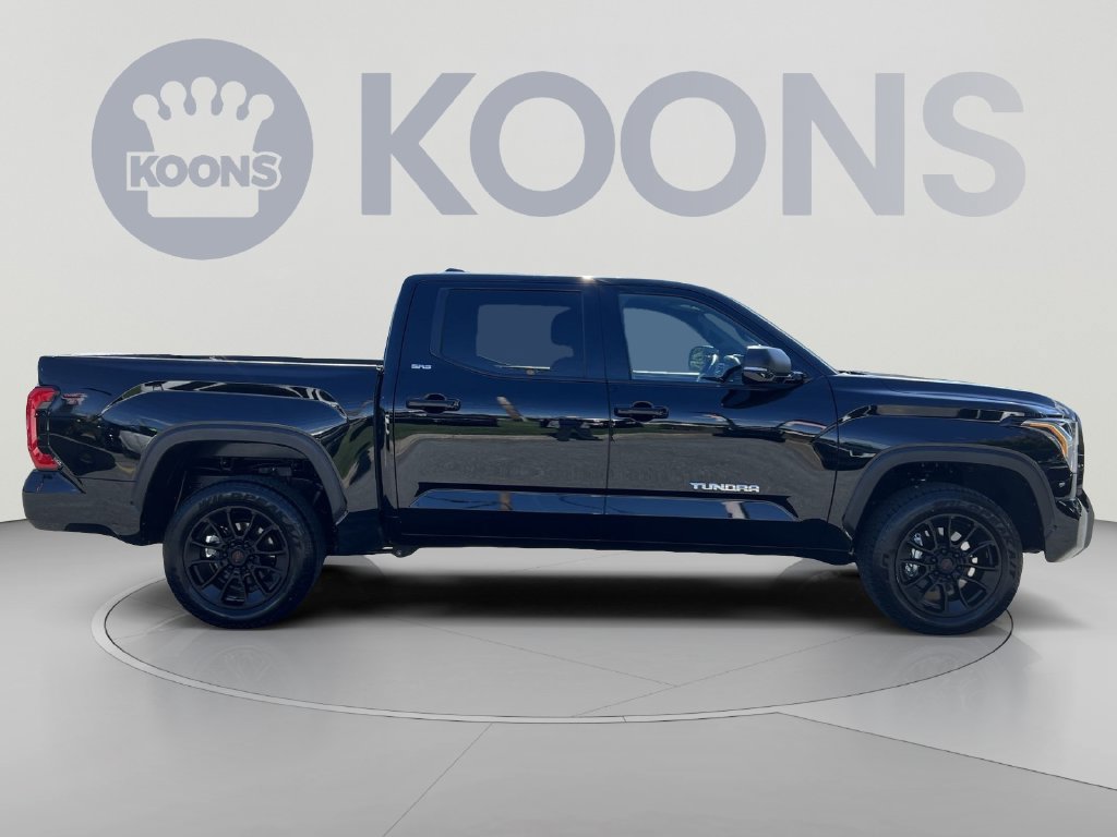 Used 2025 Toyota Tundra SR5 w/ SR5 Premium Package AWD/4WD image 8