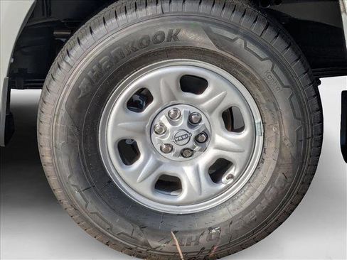 New 2026 Nissan Frontier S image 9