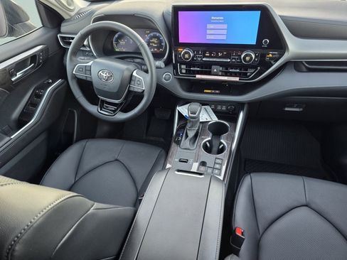 New 2026 Toyota Highlander Limited image 32