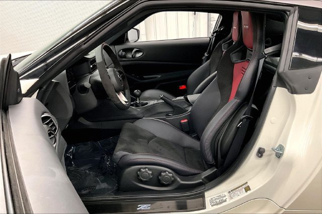 New 2027 Nissan Z NISMO w/ Essentials Package (NISMO) RWD image 10