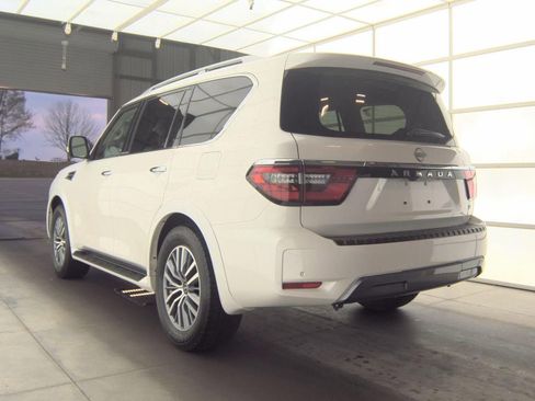 Used 2024 Nissan Armada SL w/ Captain's Chairs Package image 8