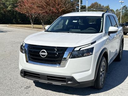 New 2025 Nissan Pathfinder SV