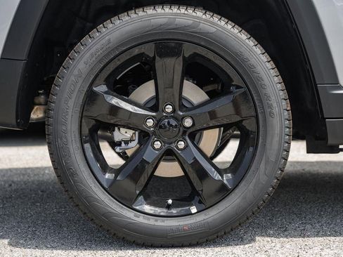 New 2025 Jeep Grand Cherokee Limited w/ Luxury Tech Group II image 19