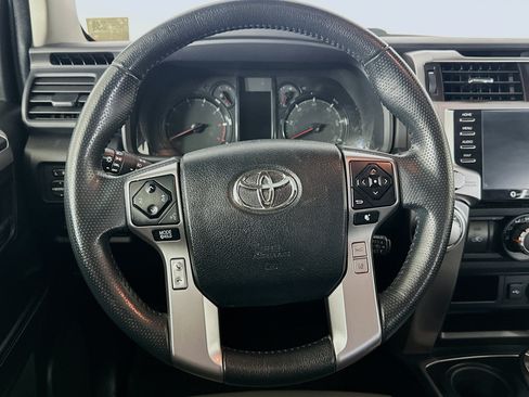 Used 2021 Toyota 4Runner SR5 Premium w/ Moonroof Package AWD/4WD image 17