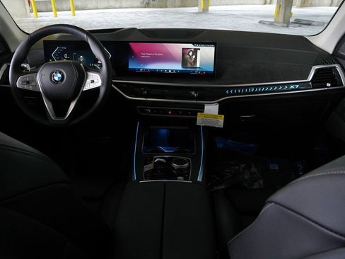 Used 2026 BMW X7 xDrive40i w/ Premium Package AWD/4WD image 6