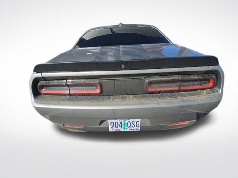 Used 2016 Dodge Challenger R/T Plus image 9