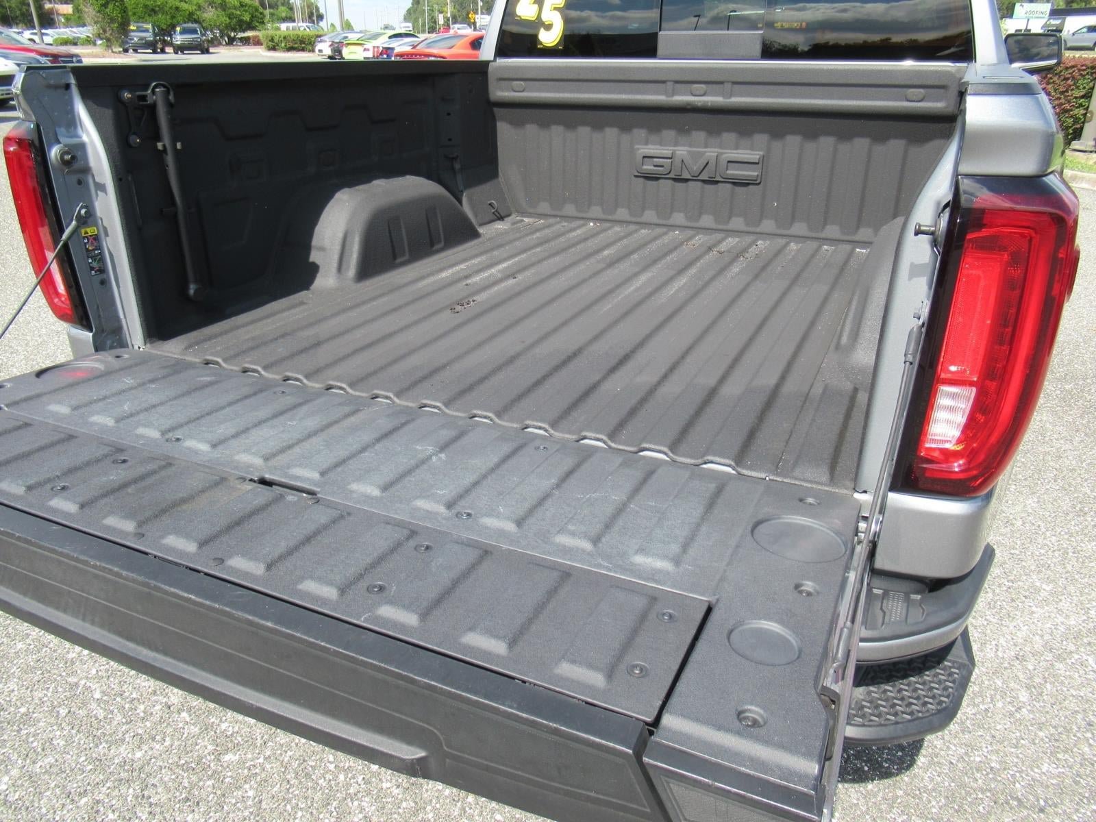Used 2025 GMC Sierra 1500 Denali w/ Denali Reserve Package AWD/4WD image 9