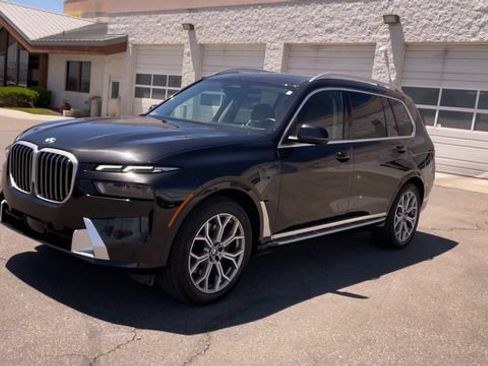 Used 2026 BMW X7 xDrive40i AWD/4WD image 5
