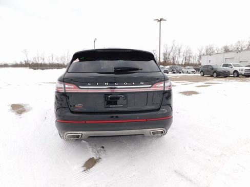 Used 2023 Lincoln Nautilus AWD w/ Premium Package image 4