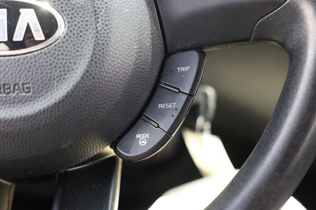 Used 2016 Kia Soul FWD image 29