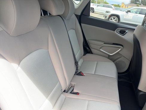 Used 2023 Kia Soul LX FWD image 23
