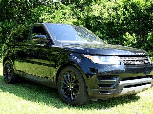 Used 2017 Land Rover Range Rover Sport SE image 38