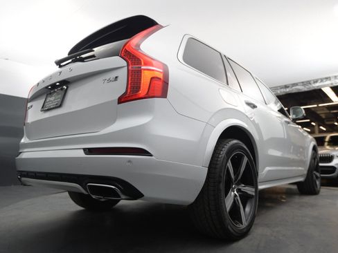 Used 2019 Volvo XC90 T6 R-Design w/ Protection Package image 17