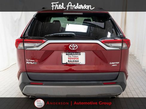 Used 2019 Toyota RAV4 Limited w/ Cold Weather Package AWD/4WD image 4