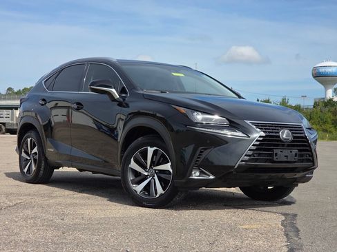 Used 2018 Lexus NX 300h AWD w/ Premium Package image 2