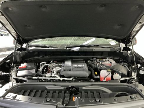 New 2026 Chevrolet Silverado 1500 RST w/ Redline Edition AWD/4WD image 27