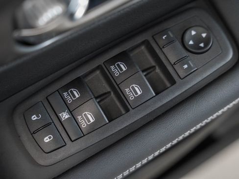 New 2026 Chrysler Pacifica Select image 35