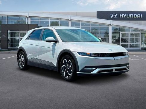 New 2024 Hyundai Ioniq 5 SEL image 14