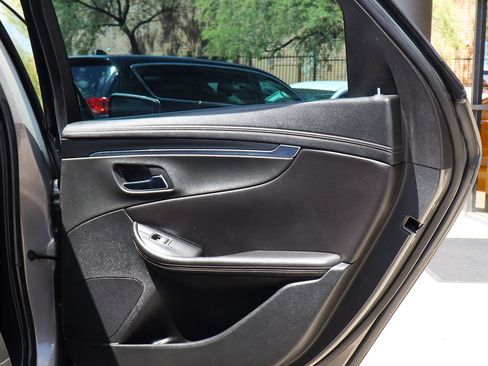 Used 2019 Chevrolet Impala Premier FWD image 26