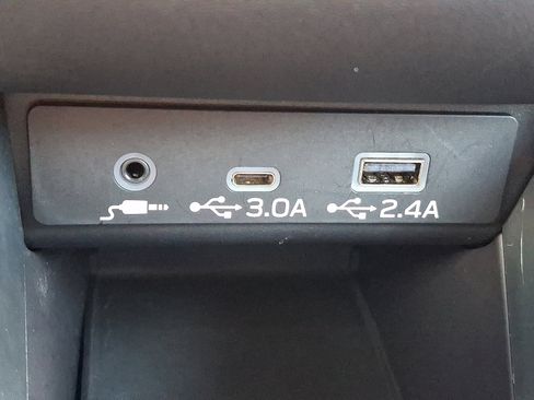 Certified 2025 Subaru Outback Limited AWD/4WD image 38