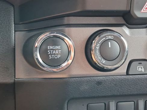 Used 2023 Toyota Tacoma TRD Sport w/ Technology Package AWD/4WD image 15