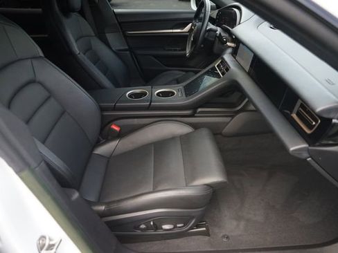 Used 2022 Porsche Taycan RWD image 19