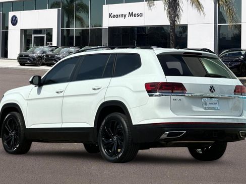 Used 2023 Volkswagen Atlas SE w/ Panoramic Sunroof Package FWD image 6