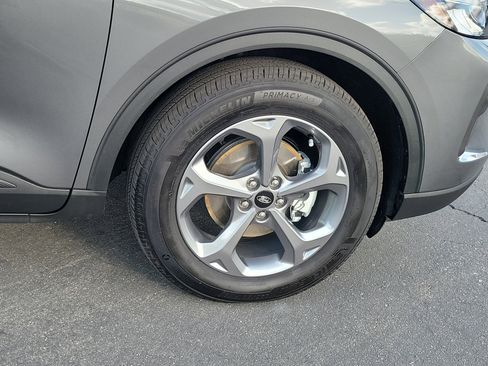 Certified 2025 Ford Escape ST-Line w/ Tech Pack #1 FWD image 14