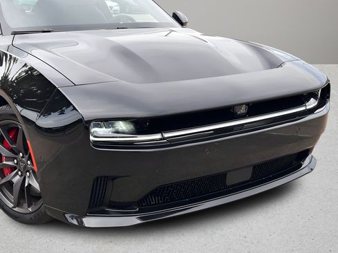 Used 2024 Dodge Charger Daytona Scat Pack w/ Plus Group AWD/4WD image 26