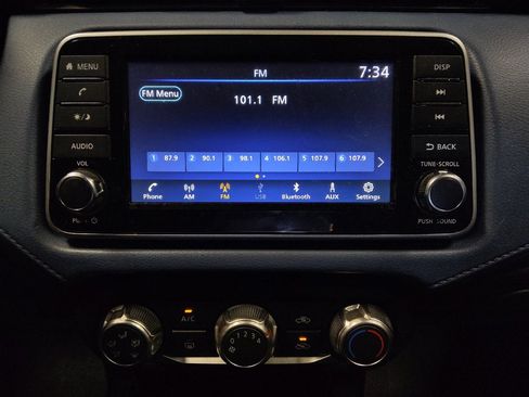 Used 2025 Nissan Versa SV w/ Trunk Package FWD image 25
