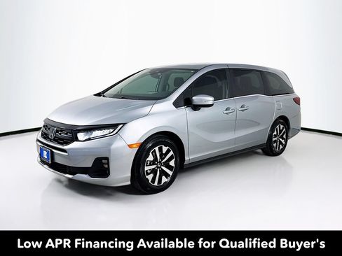 Used 2026 Honda Odyssey EX-L image 3